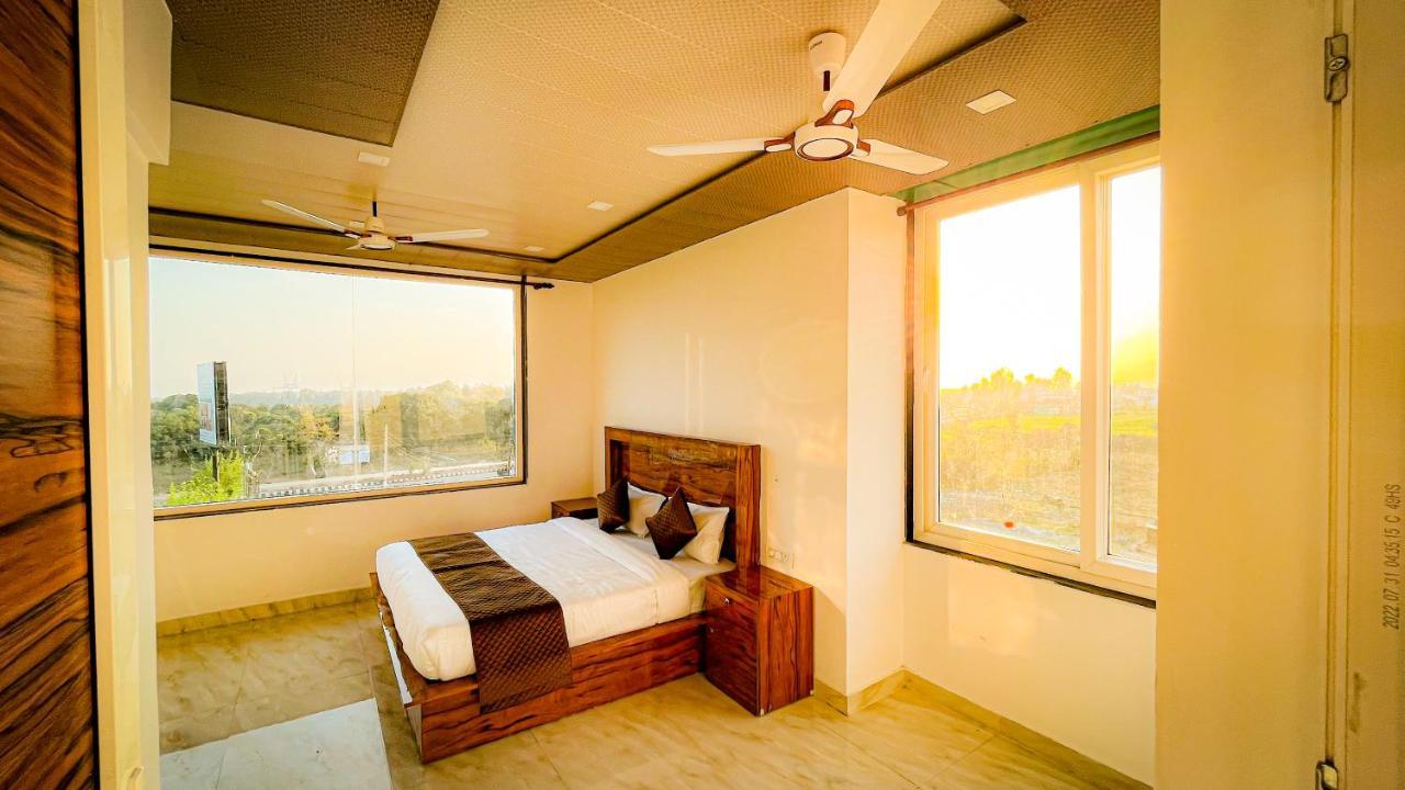 Green Dandi Homestay Risikés Kültér fotó