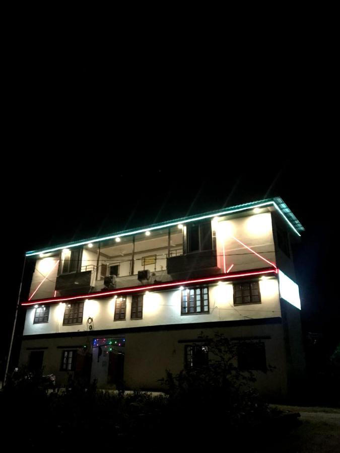 Green Dandi Homestay Risikés Kültér fotó